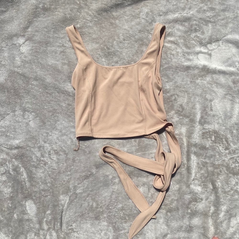 LULULEMON GET CENTERED CROP TANK